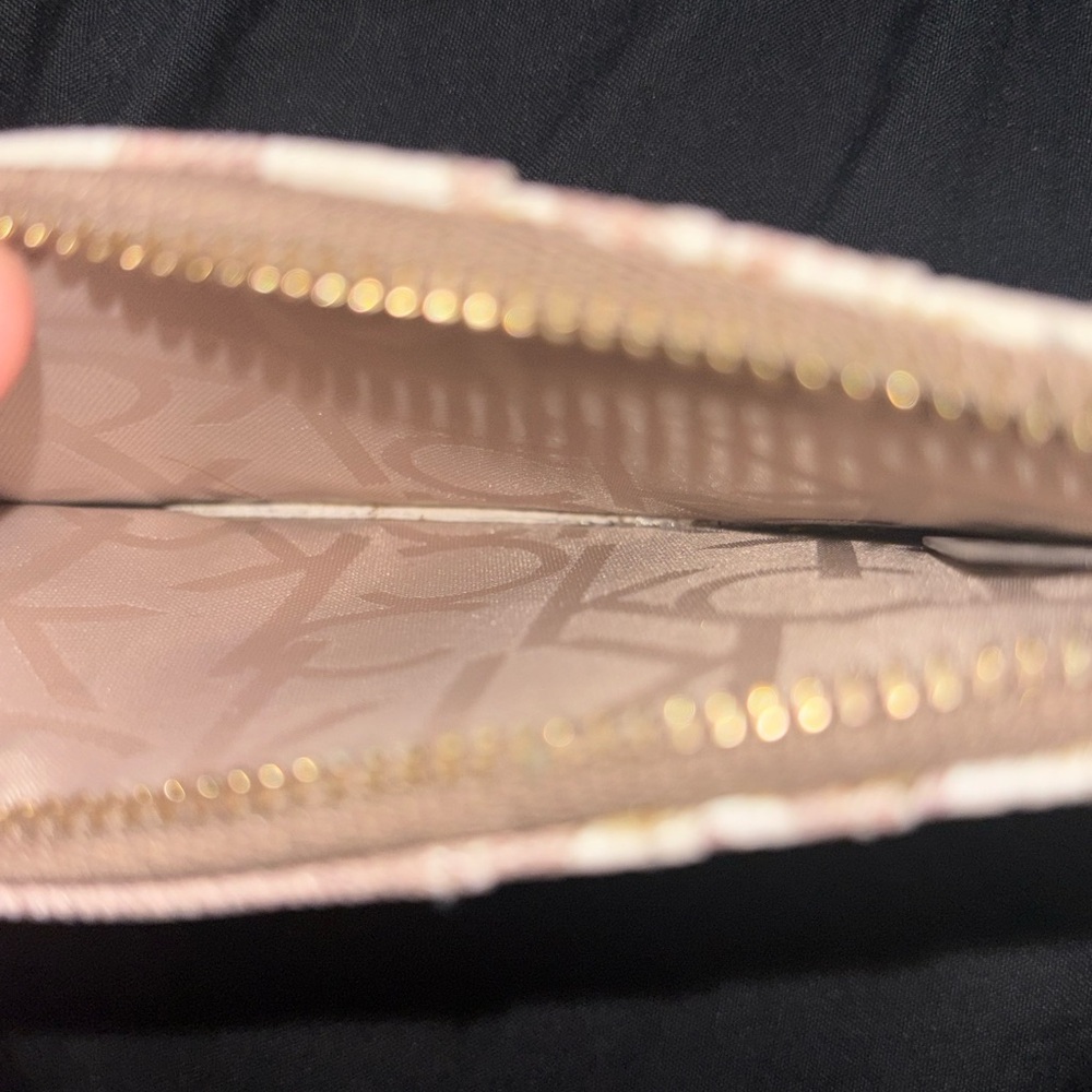 Authentic Calvin Klein Wallet/Card Holder - Picture 3 of 5